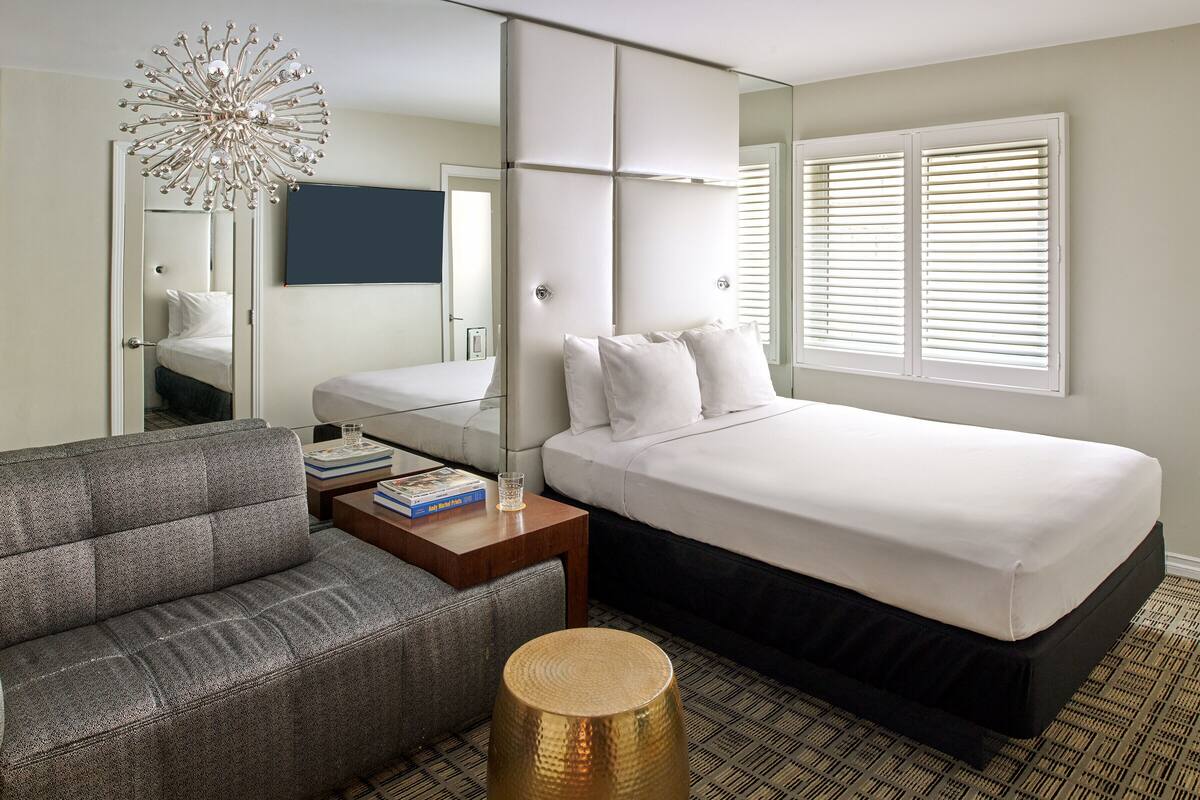 pool view king | premium bedding, pillow-top beds, in-room safe, desk