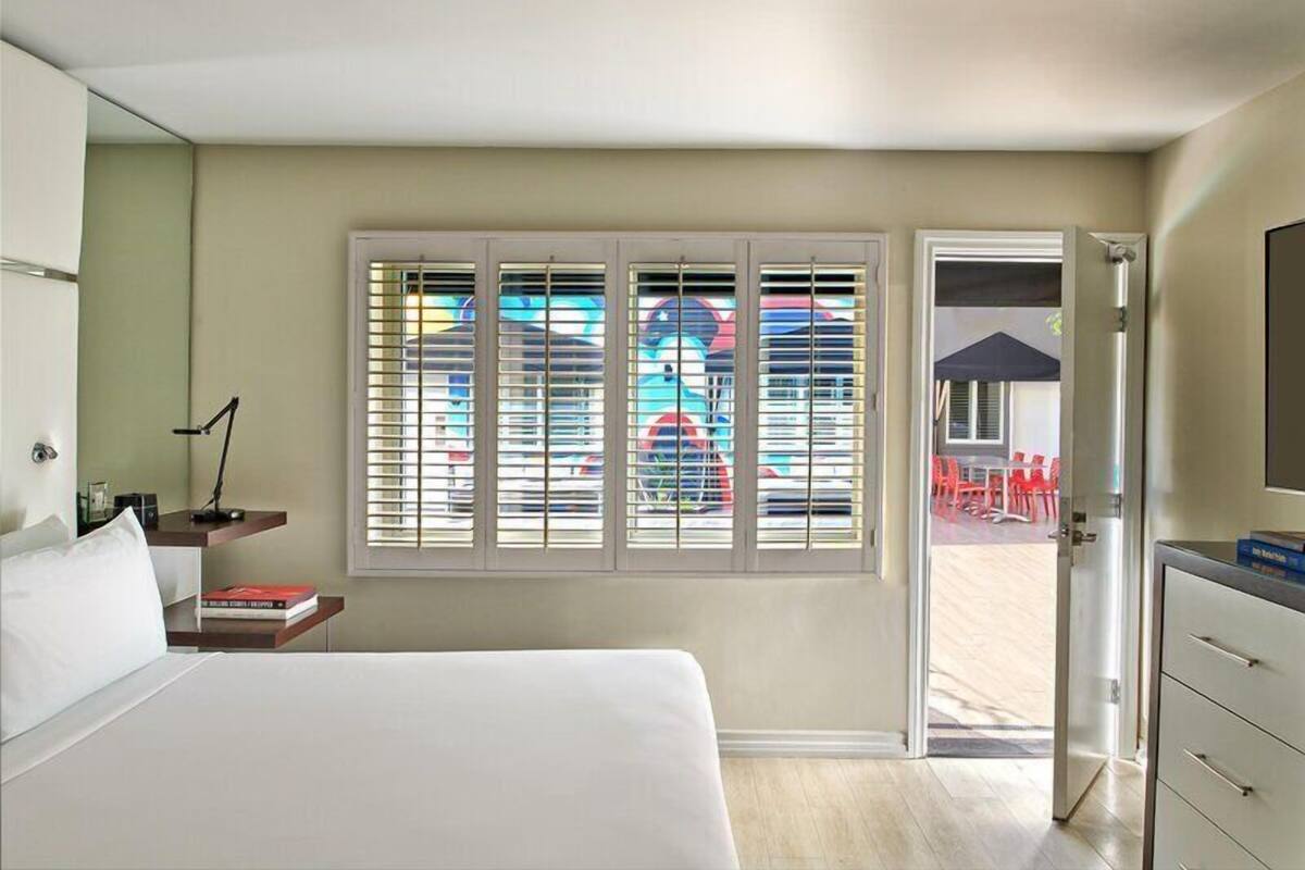 Premium bedding, pillowtop beds, in-room safe, desk