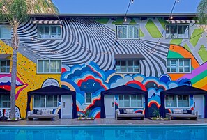 Outdoor pool - Hotel Ziggy on Sunset (West Hollywood)