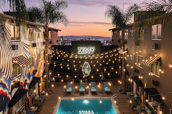 Pool (outdoor) at Hotel Ziggy Los Angeles