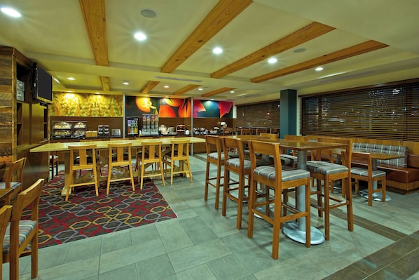 Café da manhã continental grátis todos os dias