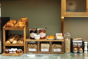 Daily buffet breakfast (EUR 18 per person) - Hotel Casimir (Paris)