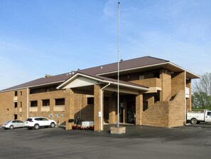 Exterior - Quality Inn Harrodsburg (Harrodsburg)