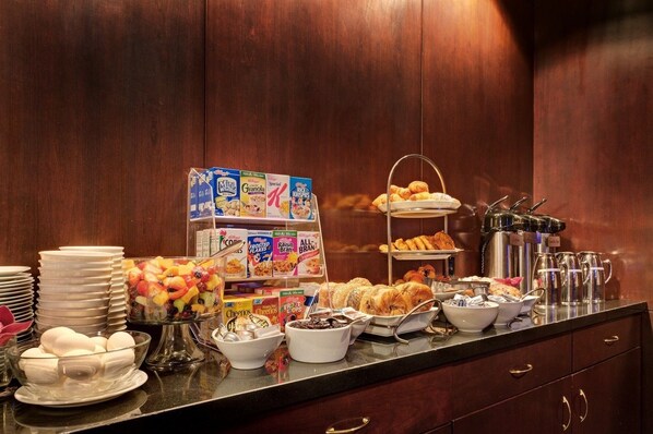 Free daily buffet breakfast 