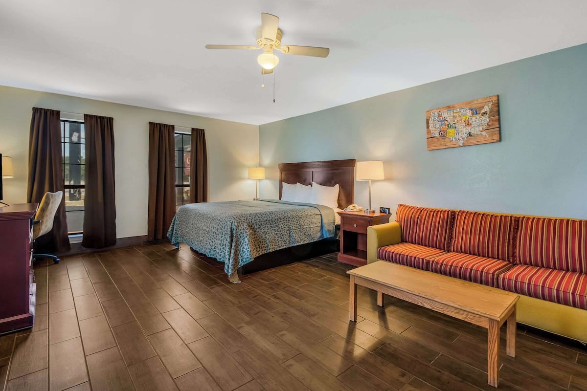 Suite, 1 King Bed, Accessible, Non Smoking (Efficiency) | Desk, iron/ironing board, free WiFi, bed sheets