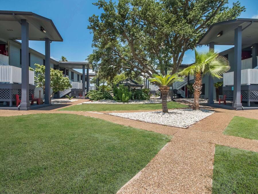 Outdoor pool, open 9:00 AM to 11:00 PM, pool loungers