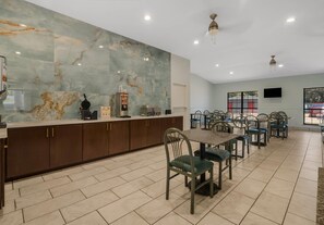 Colazione completa inclusa, servita tutte le mattine 
