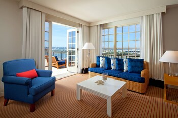 Executive Room, 1 Bedroom, Bay View (Balcony) | Premium bedding, down comforters, in-room safe, desk at Sheraton San Diego Hotel and Marina