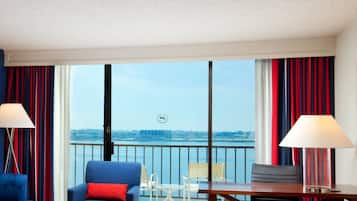 Kamar Deluks, 1 Tempat Tidur King, pemandangan teluk, menara | Pemandangan dari kamar