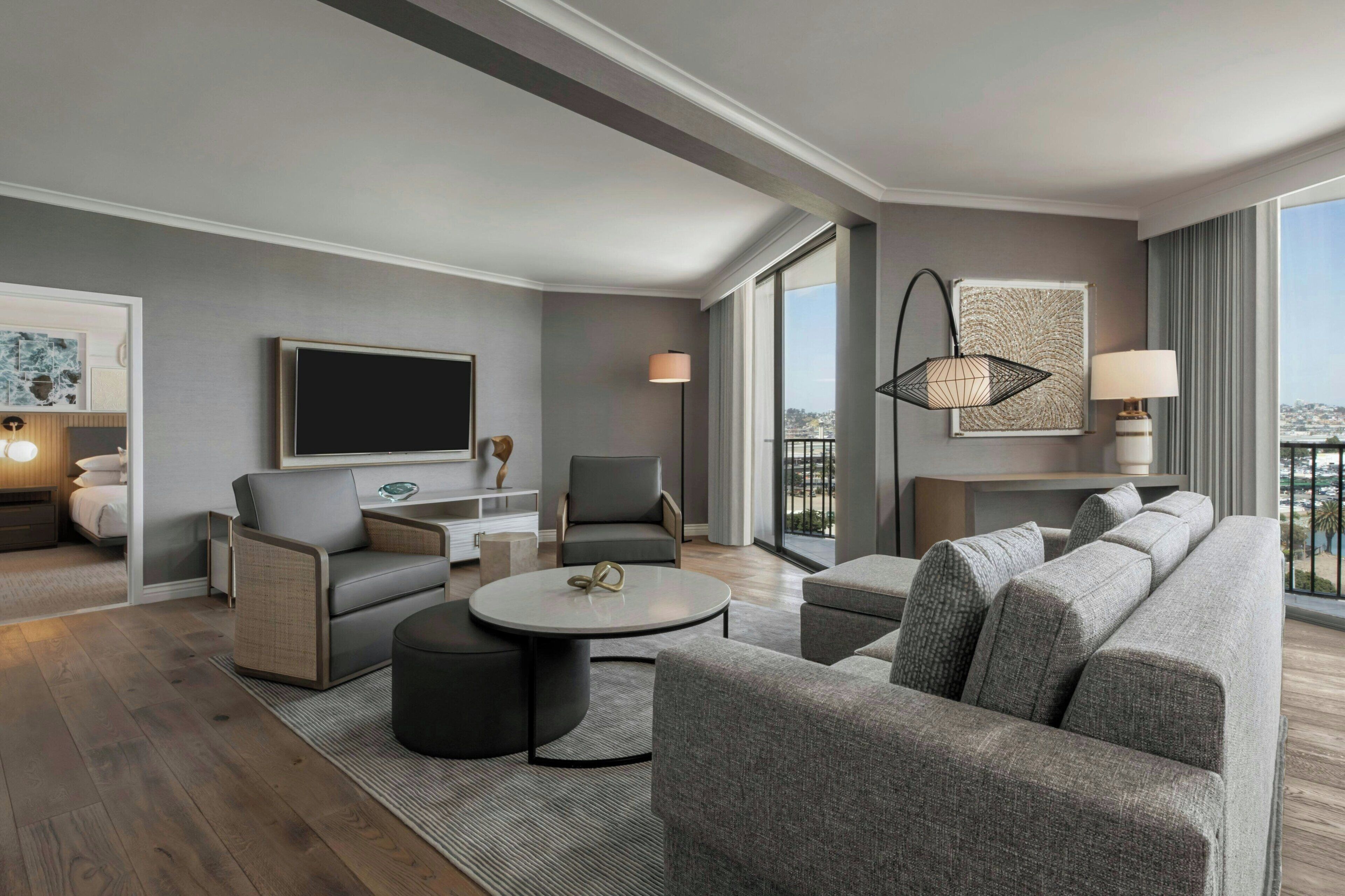 55-inch lcd tv with digital channels, tv, netflix