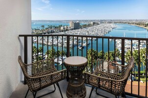 Suite, 1 King Bed with Sofa Bed (Marina Tower Newly Renovated Marina view) | View from room