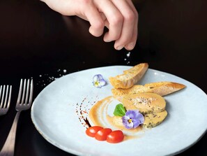 Frühstück, Mittagessen, Abendessen, französische Küche 