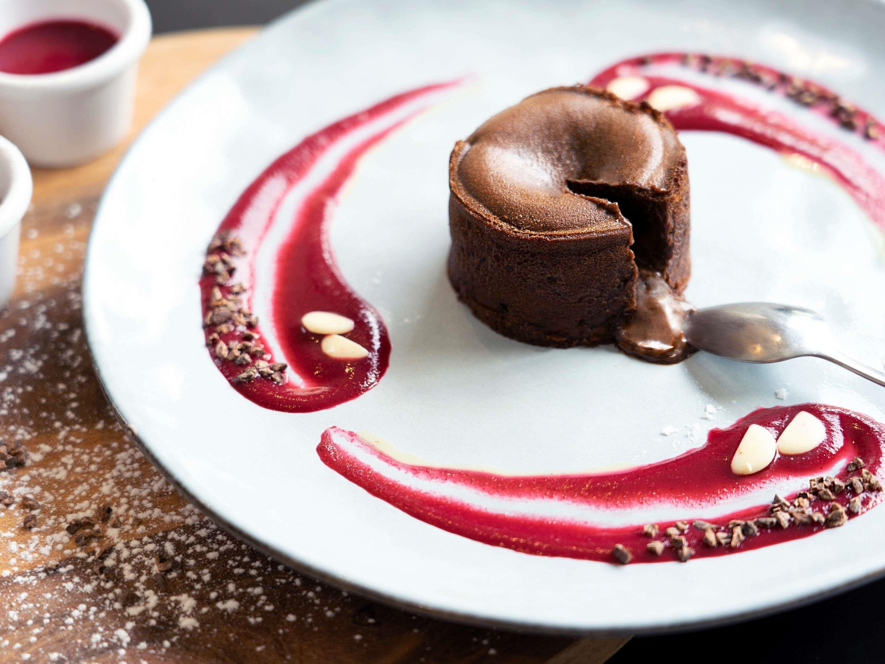 breakfast, lunch, dinner served; french cuisine