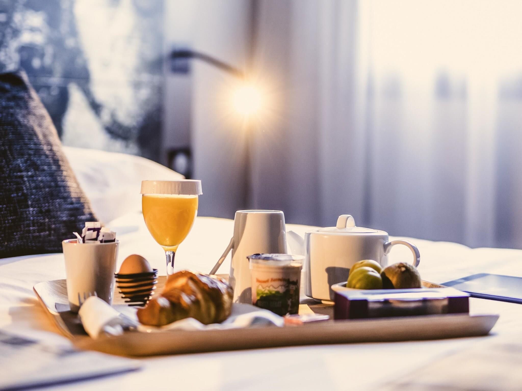 Caja de seguridad en la habitación y decoración personalizada 