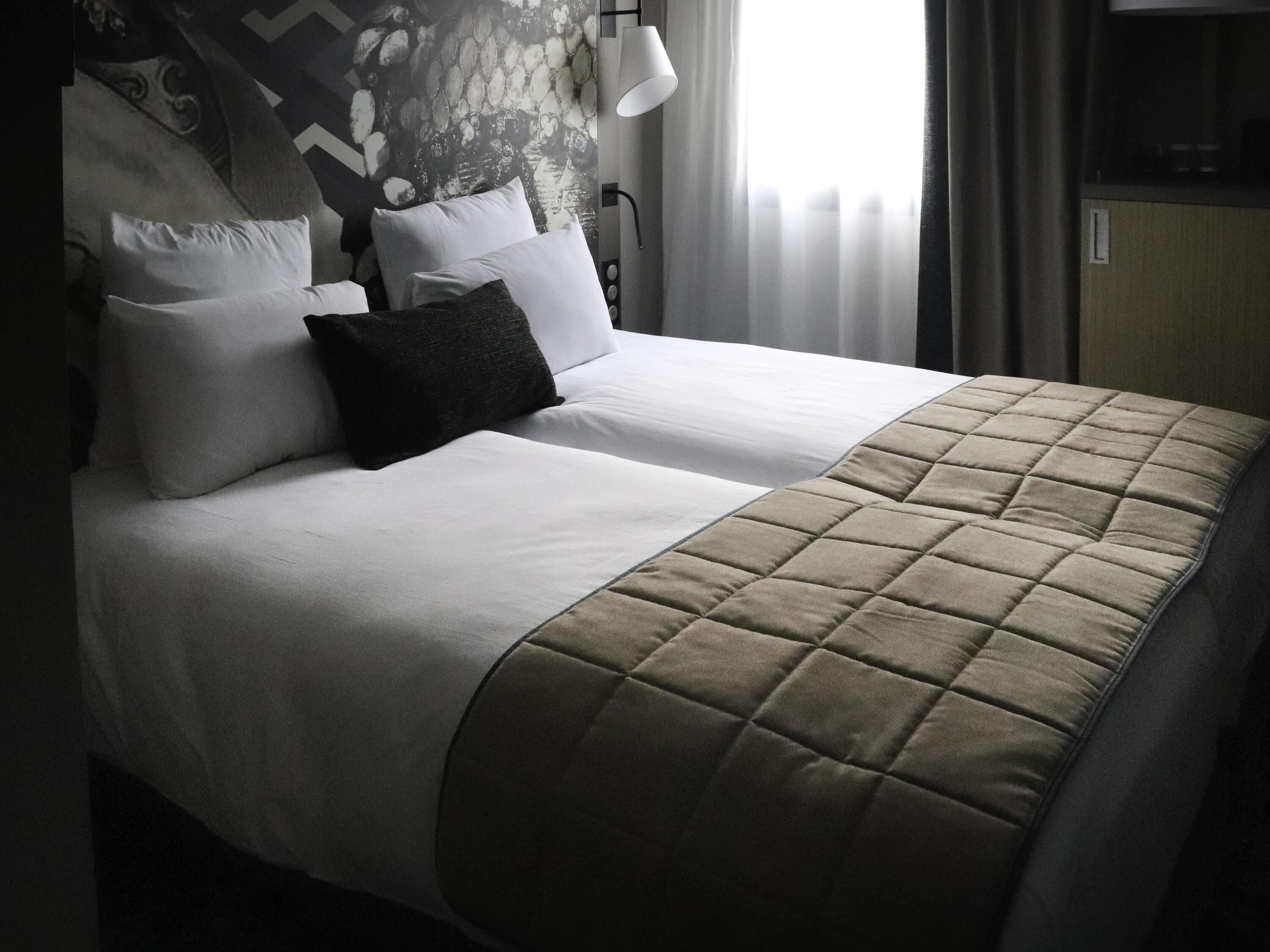 in-room safe, individually decorated, individually furnished, desk