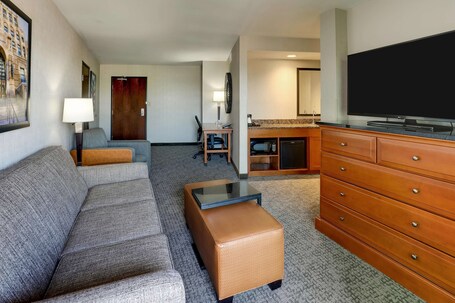 Drury Inn Suites Phoenix Airport - Image 34