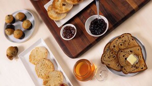 Free daily buffet breakfast - Drury Inn & Suites Phoenix Airport (Phoenix)