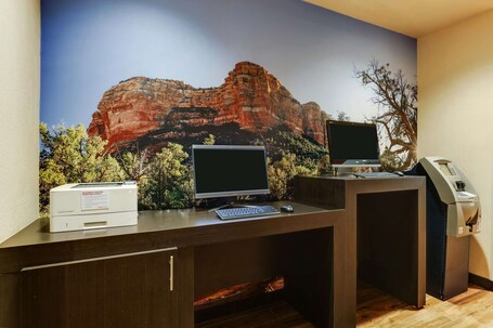 Drury Inn Suites Phoenix Airport - Image 28