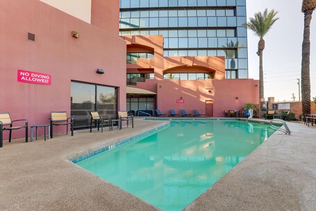 Drury Inn Suites Phoenix Airport - Image 33