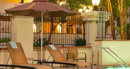 Courtyard by Marriott Old Town