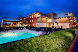 Seasonal outdoor pool