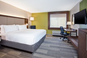 In-room safe, desk, laptop workspace, iron/ironing board - Holiday Inn Express Nashville Airport by IHG (Nashville)