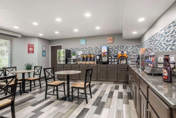 Free daily continental breakfast 