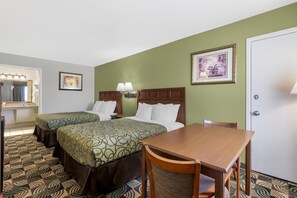 Pillowtop beds, desk, iron/ironing board, free WiFi