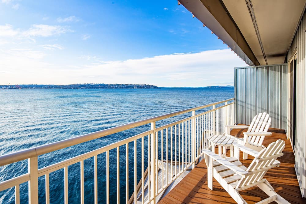 The Edgewater Hotel