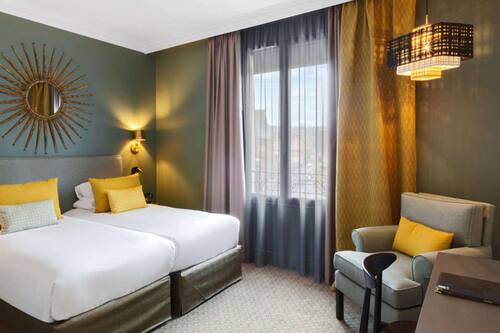 Comfort Room, 2 Single Beds, Non Smoking | In-room safe, desk, laptop workspace, blackout curtains