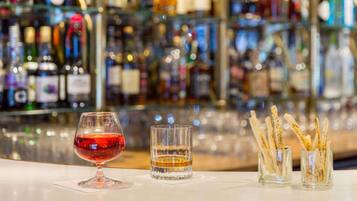 Petit déjeuner complet (18.00 EUR par personne)