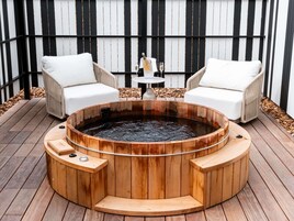 Ropa de cama de alta calidad y colchones con acolchado adicional