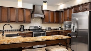 Signature Room, 2 Bedrooms, Non Smoking | 1 bedroom, in-room safe, blackout drapes, iron/ironing board