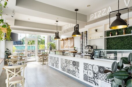 San Juan Marriott Resort and Stellaris Casino - Image 35