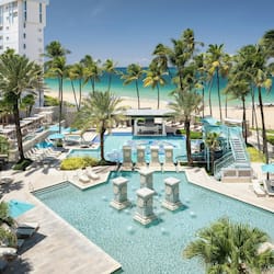 2 outdoor pools, pool umbrellas