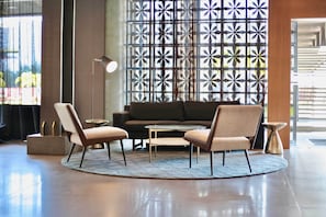 Lobby sitting area - Antaris Cintermex (Monterrey)