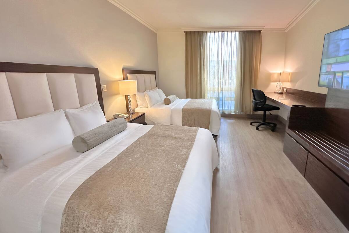 Superior Suite | Premium bedding, in-room safe, desk, laptop workspace