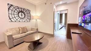 Superior Suite | Living area - Antaris Cintermex (Monterrey)
