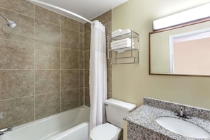 Combined shower/bathtub, deep-soaking bathtub, free toiletries