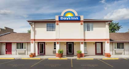 Days Inn by Wyndham Plymouth