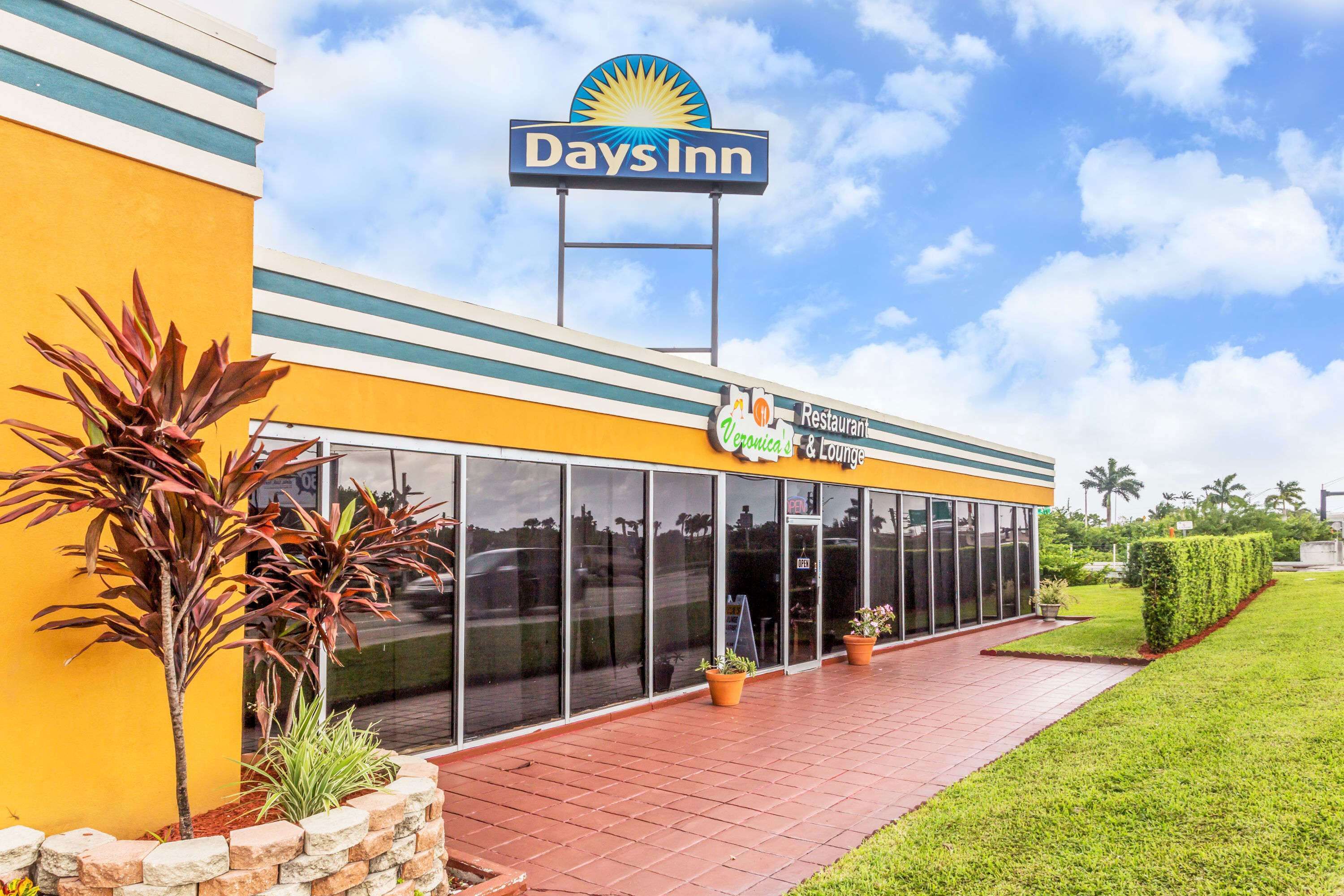 Foto - Days Inn by Wyndham Fort Lauderdale-Oakland Park Airport N