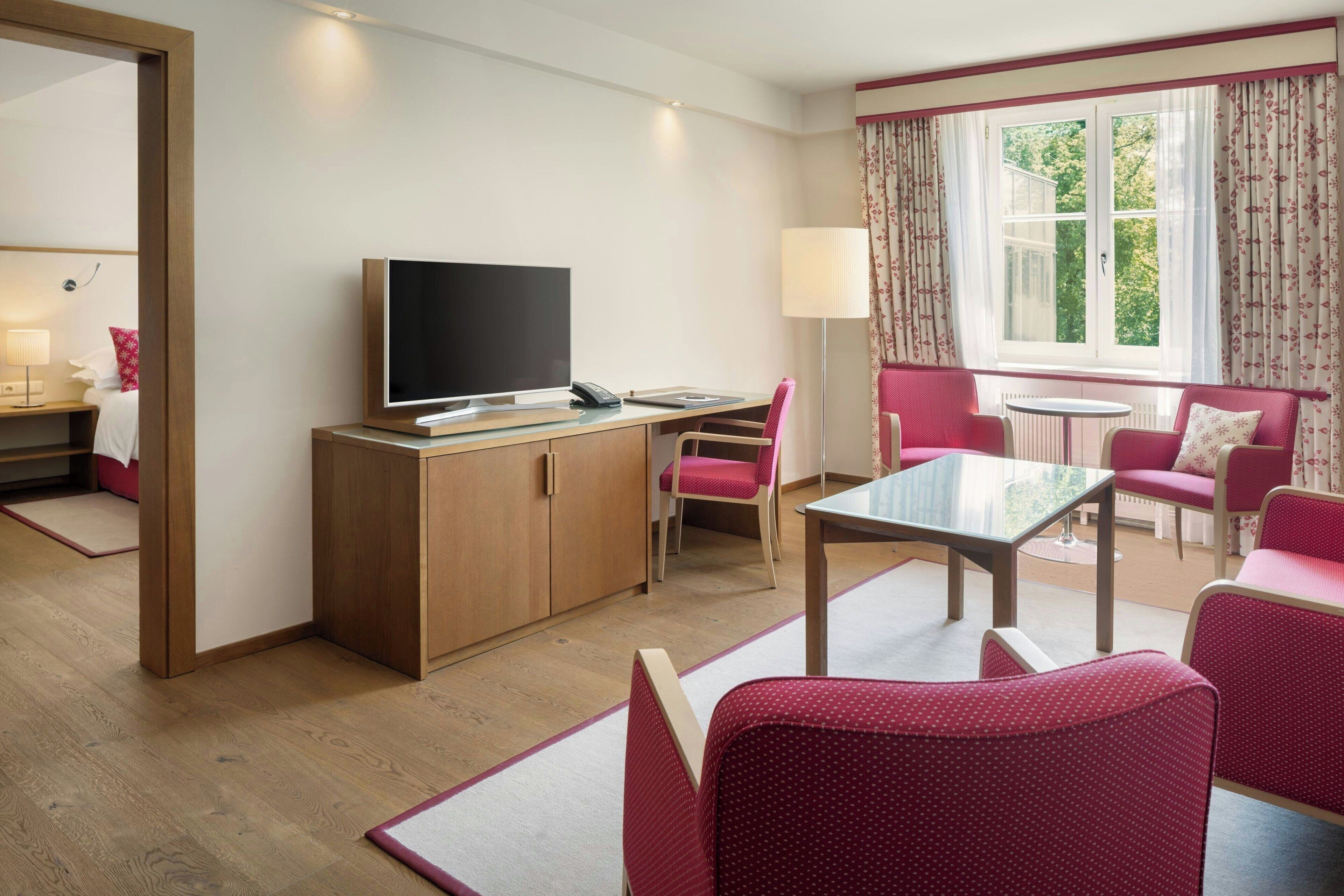 Grand Suite, 1 Bedroom | Premium bedding, minibar, in-room safe, desk