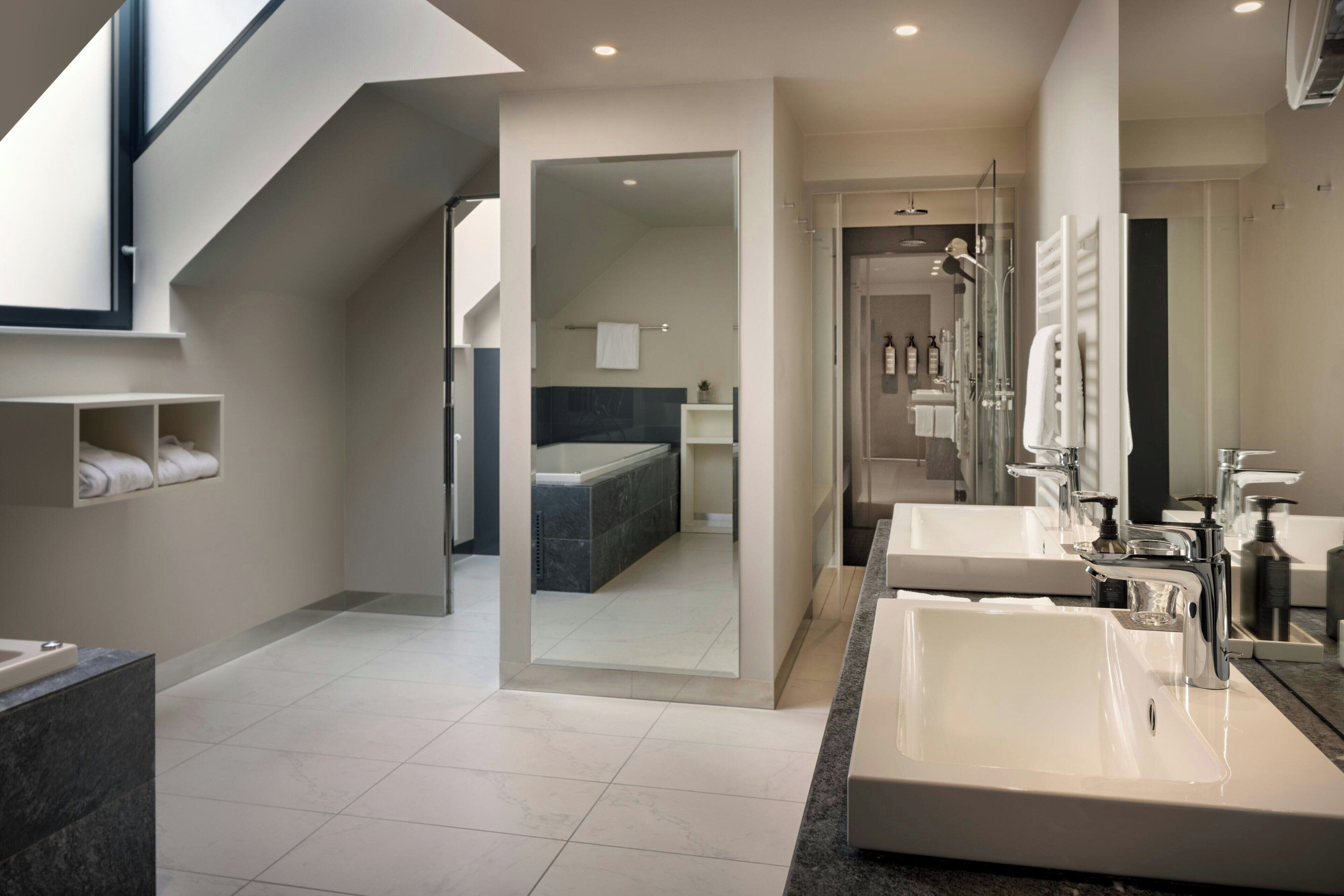 Suite, 1 Bedroom | Bathroom | Free toiletries, hair dryer, bathrobes, slippers