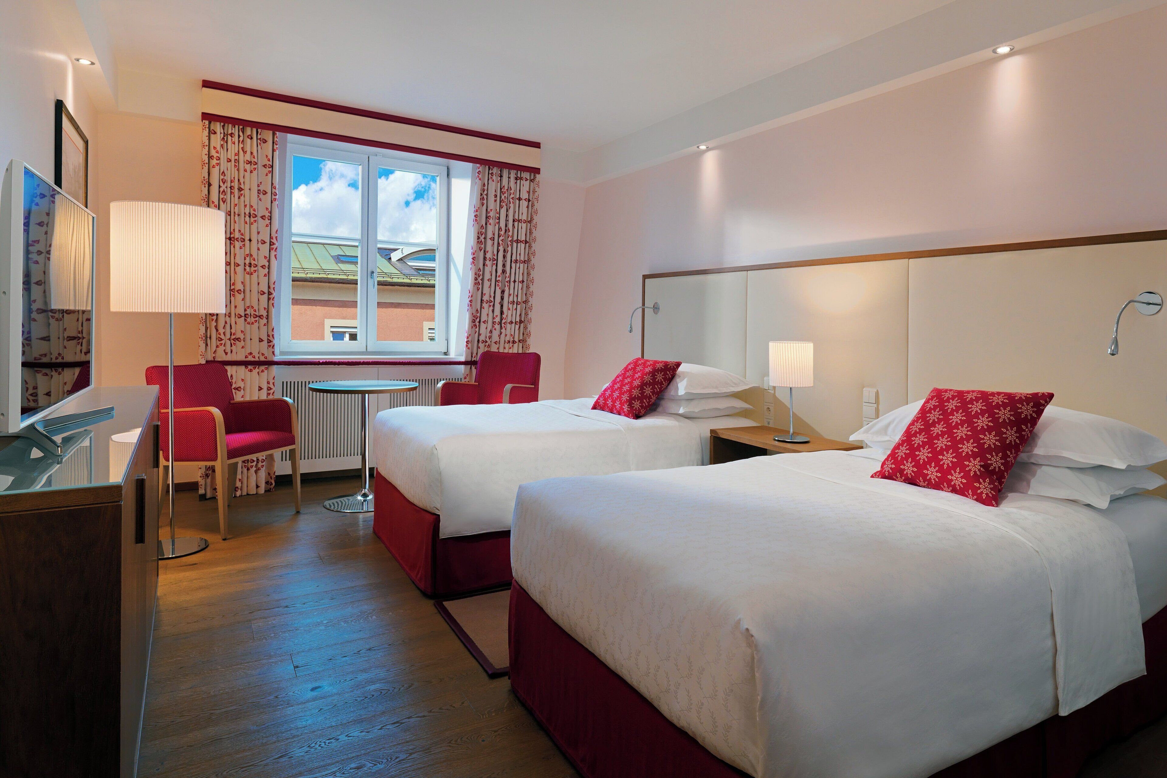 Classic-Zimmer, 2 Einzelbetten, Stadtblick | Hochwertige Bettwaren, Minibar, Zimmersafe, Schreibtisch