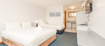 Seasonal South Motel & Function Centre