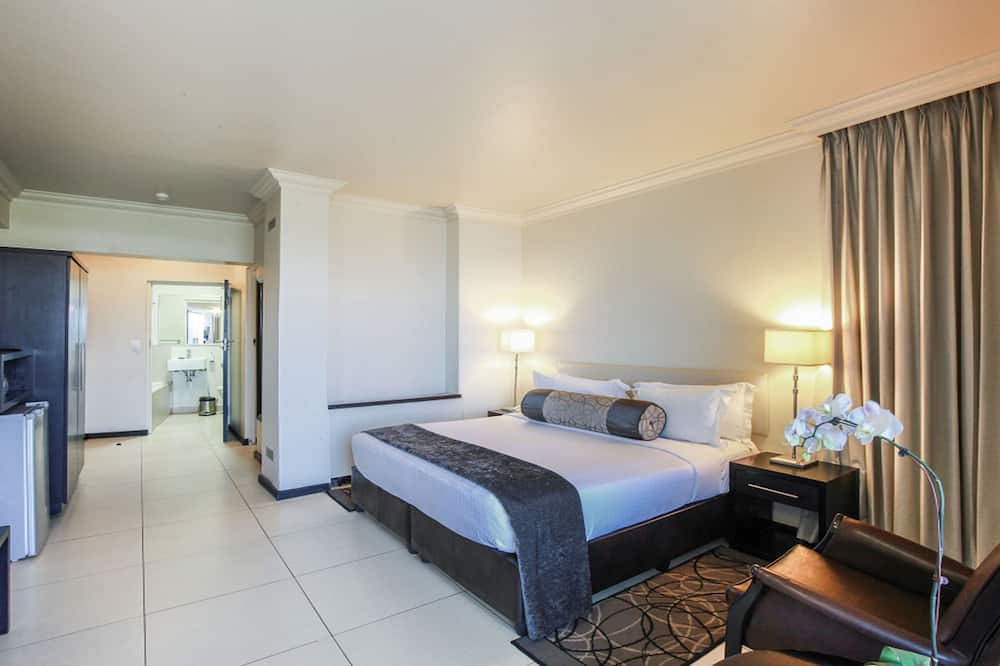 The Blue Waters Hotel