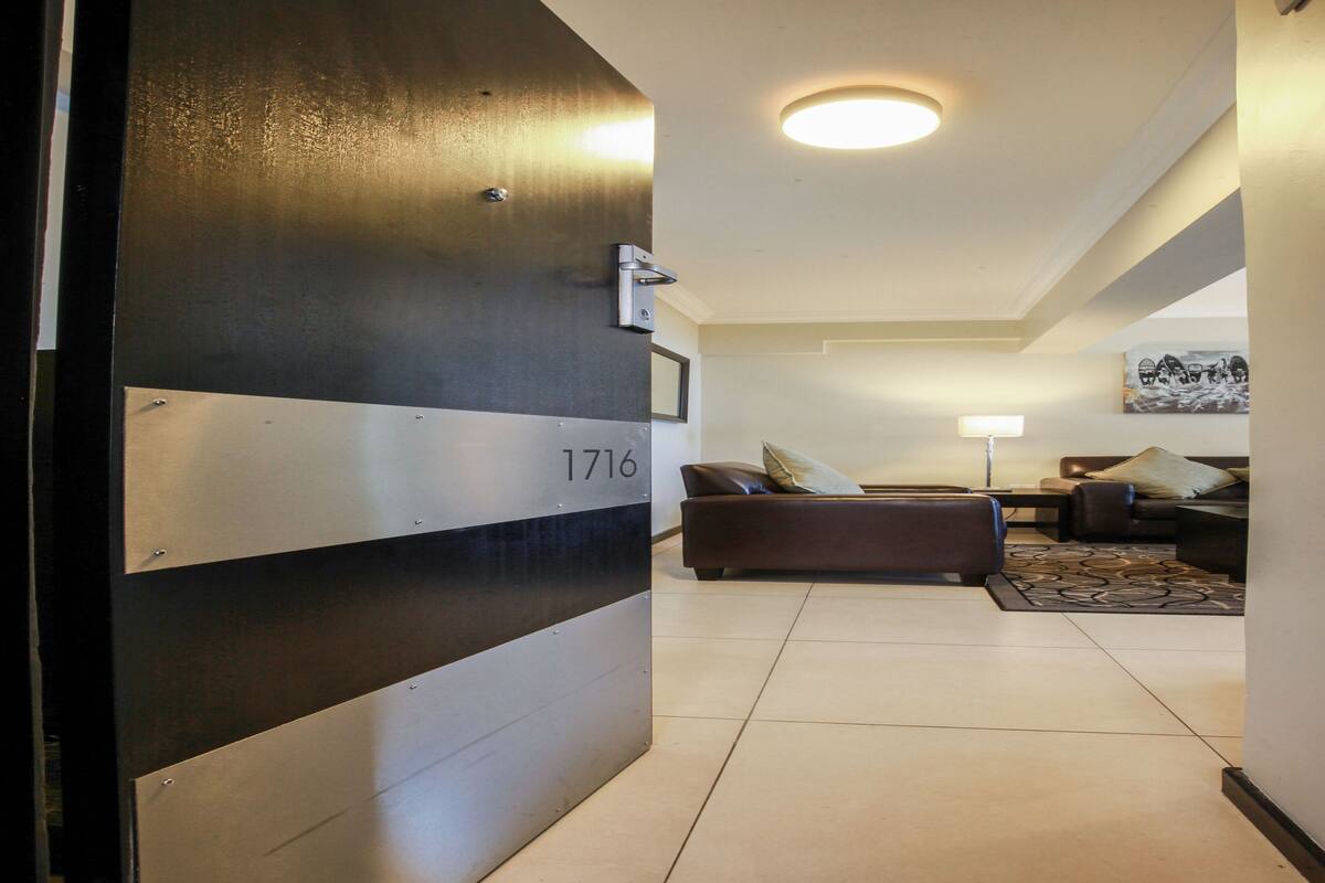 Deluxe Executive Family Suite - Sea Facing | In-room safe, desk, blackout drapes, rollaway beds (surcharge)