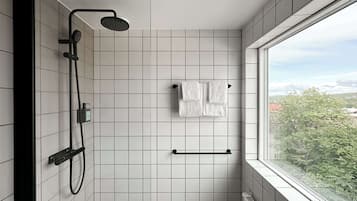 Standard dubbelrum - 1 dubbelsÀng | Badrum | HÄrtork, golvvÀrme, handdukar och tvÄl