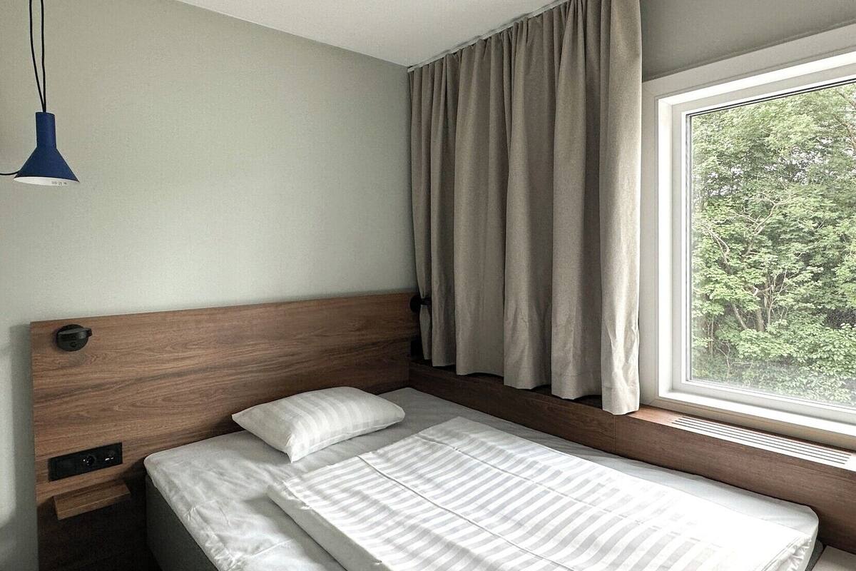 Escrivaninha, espaço de trabalho para notebook, Wi-Fi de cortesia