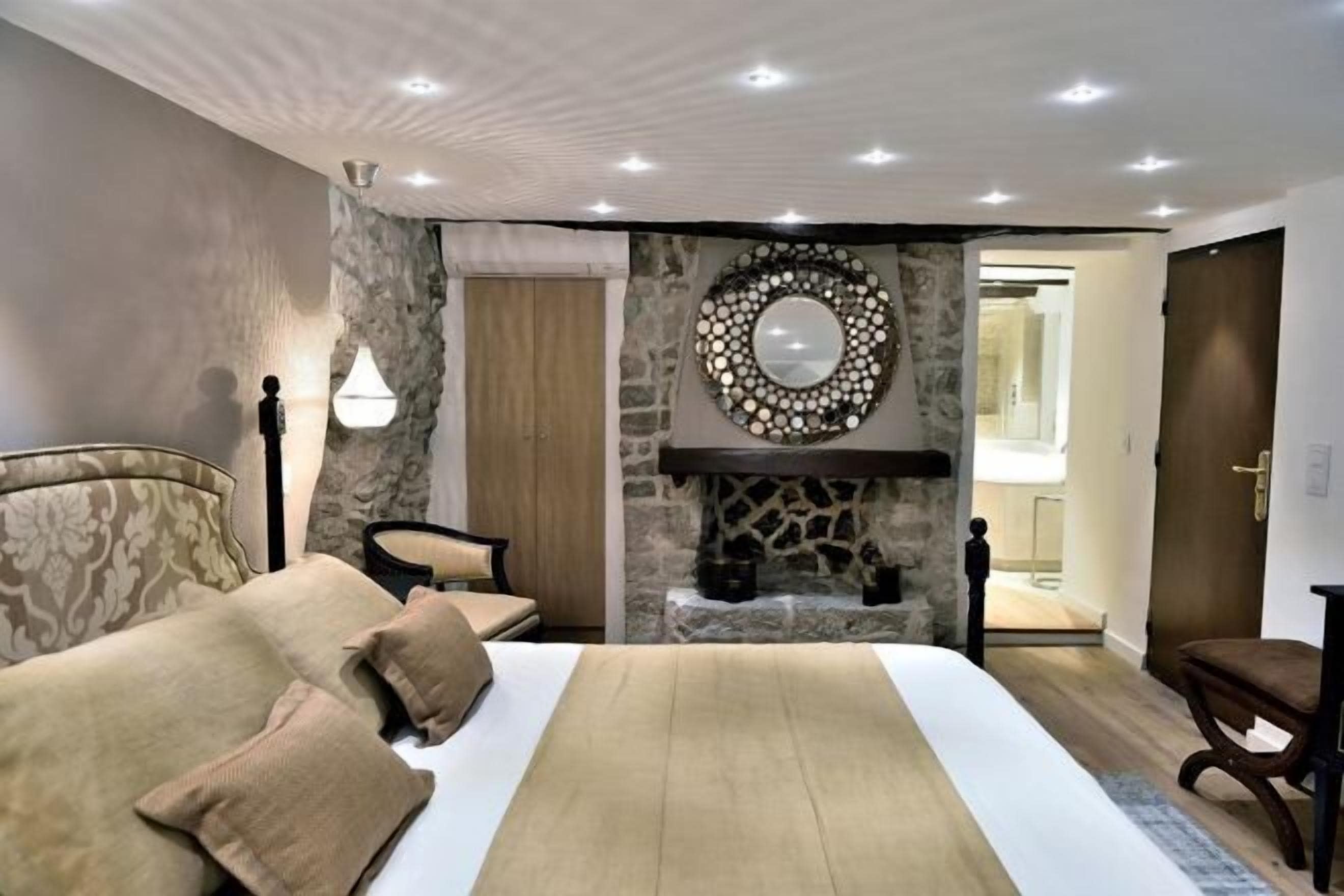 Minibar, in-room safe, individually furnished, blackout drapes